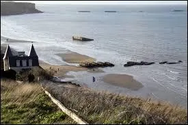 Sur la plage de quelle ville normande peut-on voir les vestiges du Port Mulberry ?