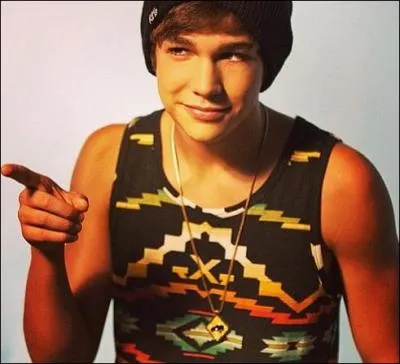 Dans un clip, il interprète une chanson à Londres. De quelle chanson s'agit-il ?