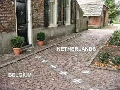 C'est avec les Pays-Bas que la Belgique partage sa plus longue frontière terrestre.