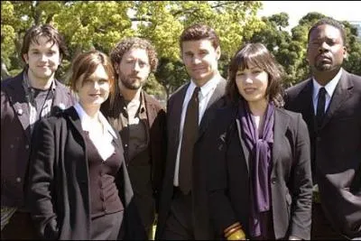 Comment s'intitule le premier épisode de la série ?