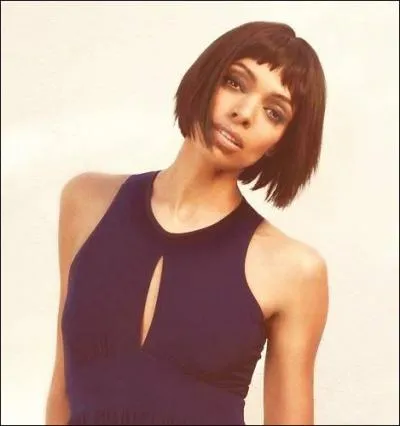 Avec qui Camille n'est-elle pas sortie ?