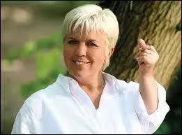 Comment s'appelle cette actrice française qui joue dans "Joséphine Ange Gardien" ?