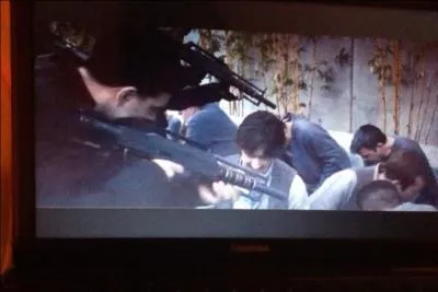 Les ordres des transmetteurs sont donnés par les érudits, qui veulent le contrôle du gouvernement. Ils envoient donc les audacieux tuer tous les membres de la faction actuellement dirigeante. Mais quelle est cette faction ?