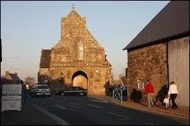 Saint-Quentin-sur-le-Homme est un village Manchot. Il se situe en région ...