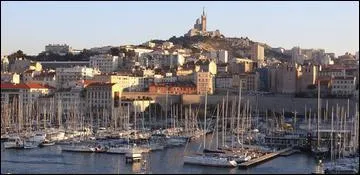 Dans quelle ville francaise se déroule-t-elle?