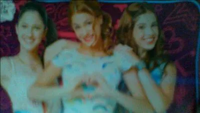 Qui choisit Violetta à la fin de la saison 1 ?