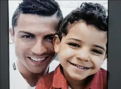 Pour quel pays joue Cristiano Ronaldo ?