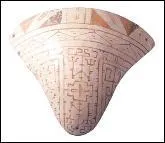 Que représente cette curieuse pièce de céramique de Pacoval, au Brésil ?