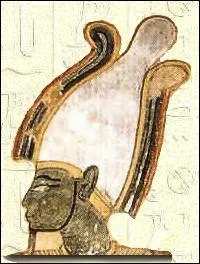 Quelle est cette couronne portée par le Dieu Osiris ? Elle est l'attribut de l'oiseau Bénou, représentant l'âme de Rê.