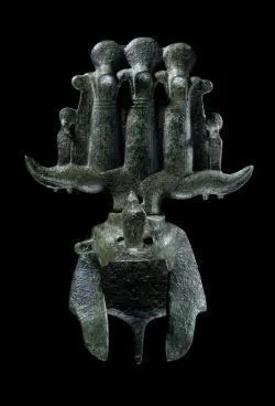 Quelle est cette couronne divine et royale ? Elle était portée par les rois défunts et certains dieux enfants.