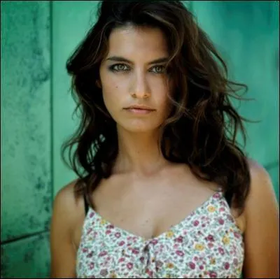 Dans la vraie vie elle s'appelle Laetitia Milot ... Mais dans plus belle la vie, comment s'appelle-t-elle ?