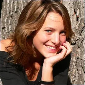 C'est la copine de Rudy dans P B L V. Dans plus belle la vie comment s'appelle-t-elle ?