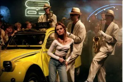 1987. Ce premier tube de Vanessa Paradis est le phénomène de l'été 1987 !