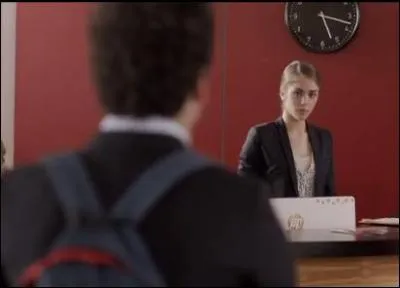 Que fait-il à la banque ?