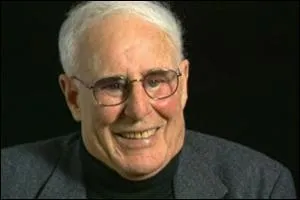 Réalisateur du film "Charlie et la chocolaterie", il est mort le 9 août 2012 :