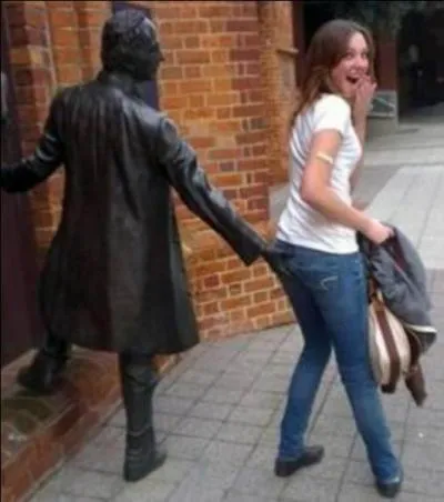 Qu'est-ce qu'un : "pince-fesses" ?