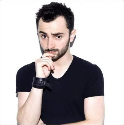 Quel est le vrai nom de ce Youtuber ?