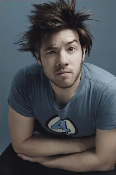 Quel est le vrai nom de ce Youtuber ?