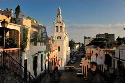 Quel est l'hymne officiel ?