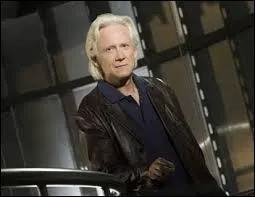 Comment se prénomme le père de Sarah ?