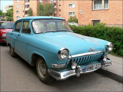 En Lituanie, il est toujours possible de trouver ce modèle de Volga 21, fabriqué jusqu'en... 1970. Quelle en est la marque ?