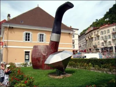 Jura. Musée de la Pipe et du Diamant !