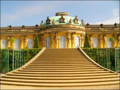 C'est à Potsdam que vous pouvez visiter "Sans-Souci", la résidence d'été du roi Frédéric II de Prusse.