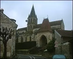 Nous nous promenons dans les rues du vieux-village de Jouy-le-Moutier, dans le Val-d'Oise. Nous sommes donc en région ...