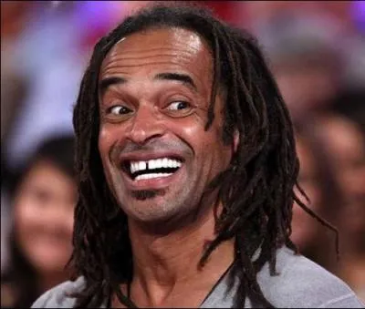 1991. Yannick Noah nous prévient : "..." / Ambiance de la brousse / "..." / Attention les secousses" !