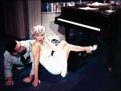 Marilyn encore dans un film où elle est au piano avec un homme qui se plaît à jouer du Rachmaninov. Quel est cette comédie ?