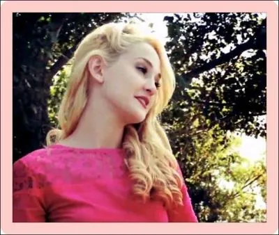 Si elle n'avait pas été actrice, elle aurait aimé être :