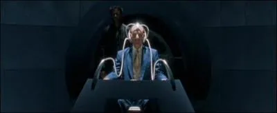 Son pouvoir de télépathe est décuplé grâce :