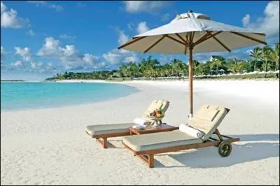 1983. Righeira , groupe d'italo disco italien, connaît un bref mais foudroyant succès avec ce titre !