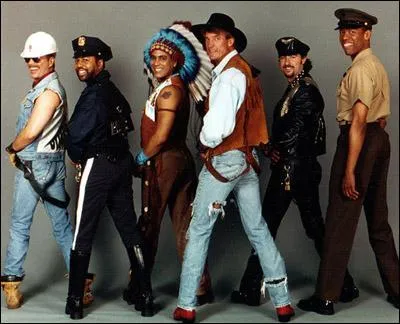 1978. Village People : chanson disco en référence au "Young Men's Christian Association", un mouvement de jeunesse chrétien, exclusivement masculin jusque dans les années 1970 !