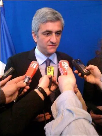 Le ministre de la Dfense a annonc l'indemnisation  venir des victimes des essais nuclaires franais au Sahara et en Polynsie. Combien en a-t-on fait ?