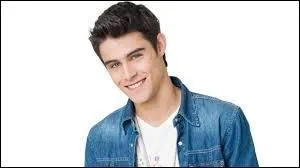 Comment s'appelle ce prétendant de Violetta ?