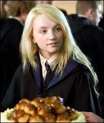 Quelle actrice joue le rôle de Luna Lovegood ?