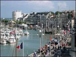 Je vous emmène à la découverte de la ville du Pouliguen. Connue notamment pour son port de pêche et de plaisance, elle se situe dans le département ...