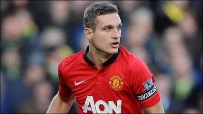 Nemanja Vidic libre de Manchester United jouera à :