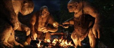 Durant l'aventure, les aventuriers vont se faire capturer par 3 Trolls qui vont décider de les manger ! Heureusement, Gandalf va les sauver. Mais de quelle manière ce dernier s'y prend-t-il ?