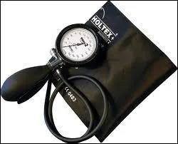 L'hypertension artérielle se définit par :