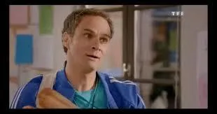 Comment s'appelle le professeur de sport ?