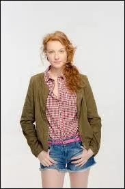 Comment s'appelle la fille ?