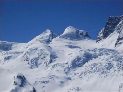 Le point culminant de Suisse est la pointe Dufour.