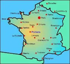 Parmi les trois villes suivantes, laquelle est la plus peuplée ?