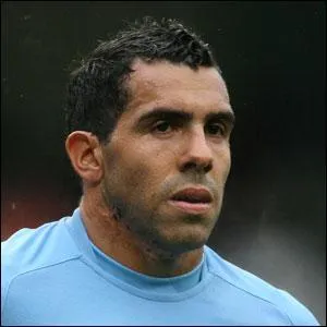 J'ai été transféré de Manchester United à Manchester City pour 53 millions d'euros. Qui suis-je ?