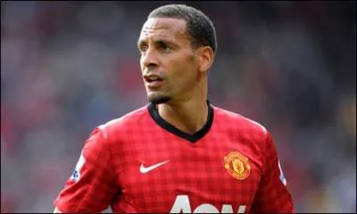 Rio Ferdinand a été transféré de Leeds United à Manchester United. Quel a été le montant du transfert ?