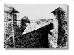 En quelle année fut prise la première photographie ?