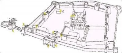 Cet édifice servit d'armurerie, de trésorerie et de ménagerie, mais abrita aussi la monnaie royale et les Joyaux de la couronne.