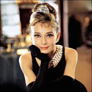 D'origine britannique, qui est cette grande actrice décédée le 20 janvier 1993 qui joua dans "Diamants sur canapé" et "My fair Lady" ?